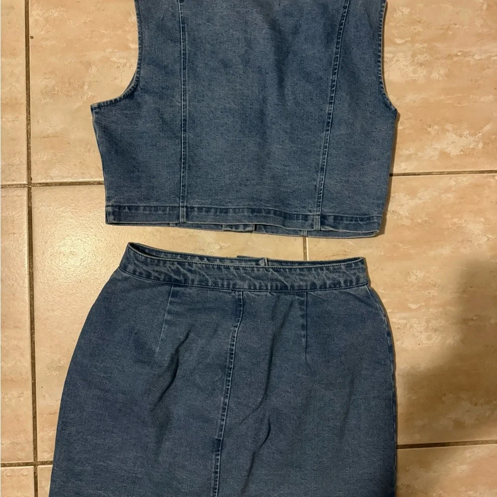 House of Harlow 1960 Light Blue Denim Top and Skirt Set - Picture 2 of 4